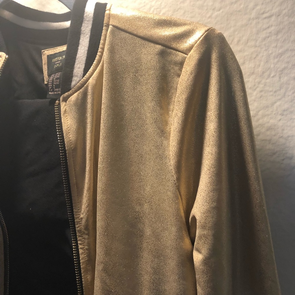 Gold Jacket - Picture 3 of 4